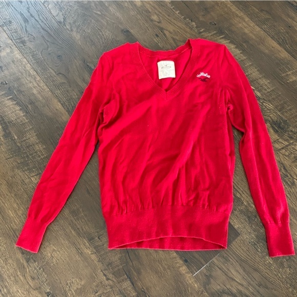 Red Hollister size small sweater - Picture 1 of 2